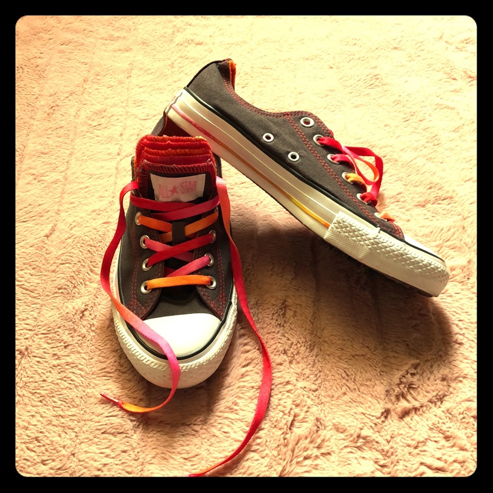 Converse shoes - Picture 1 of 5
